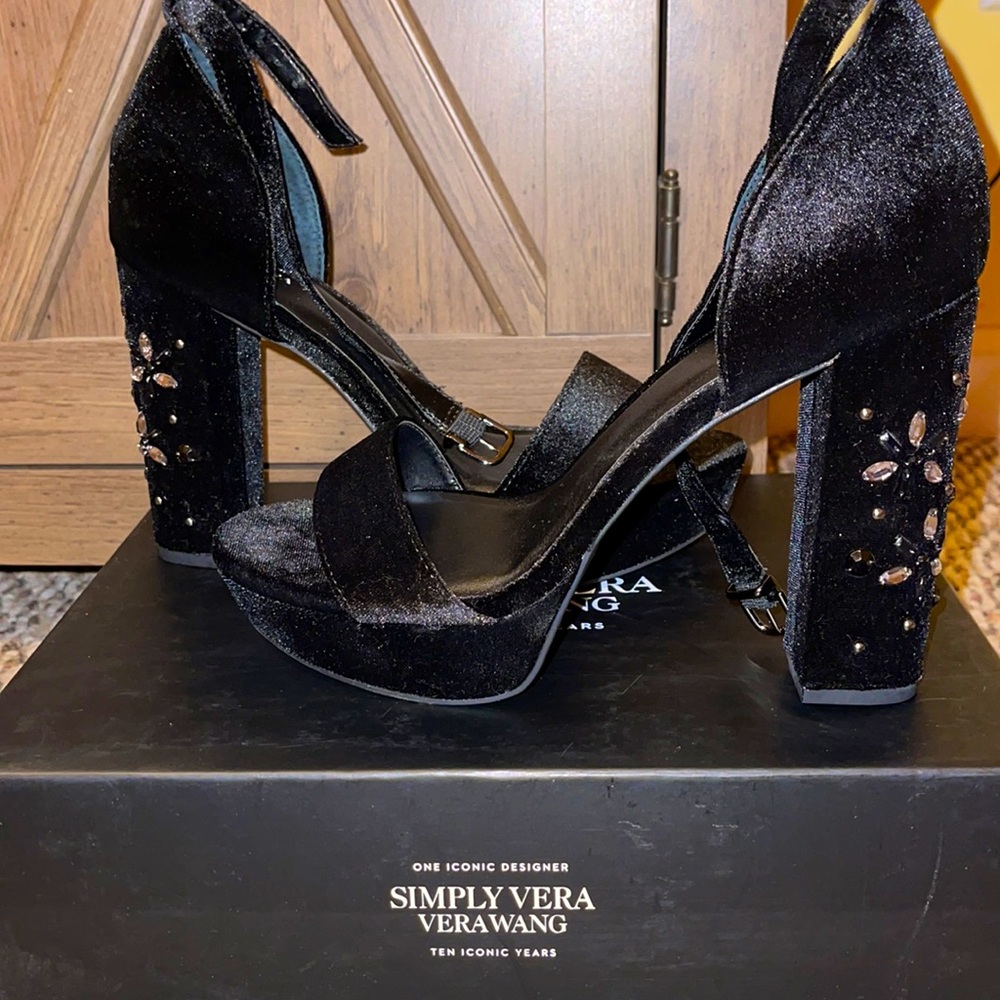 Black Vera Wang Bedazzled pumps